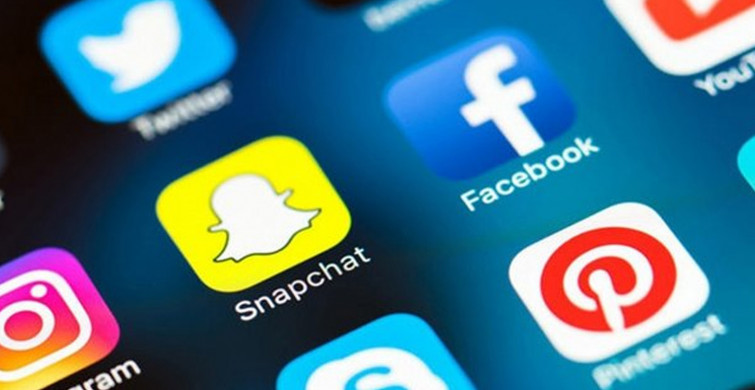 Facebook Taliban'la İlgili İçeriklere Yasak Getirdi