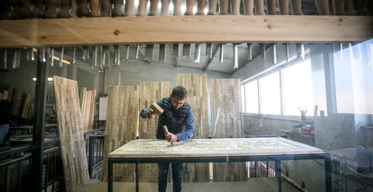 Fahri Kaptan'ın Ahşap Sanatı: Yurt Dışına Açılan Kapılar