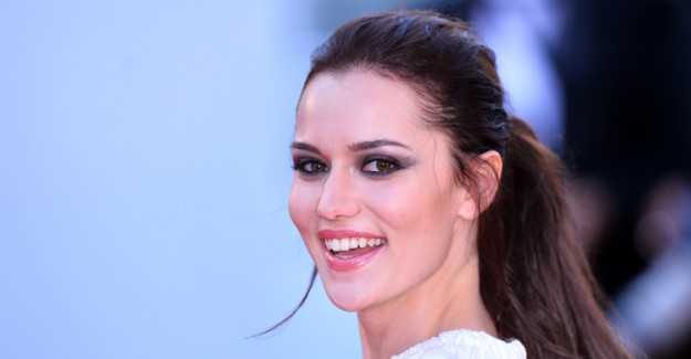 Fahriye Evcen'den Çocuk Açıklaması!