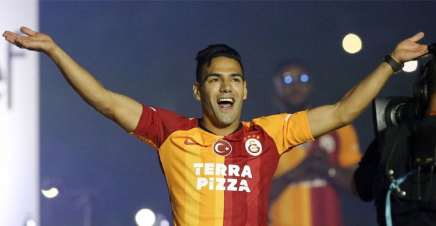 Falcao Fenerbahçeli Taraftarları Kızdırdı!