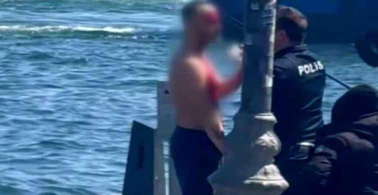 Fatih'te Büfeden Çalınan Bıçakla Kendini Yaralayan Adam