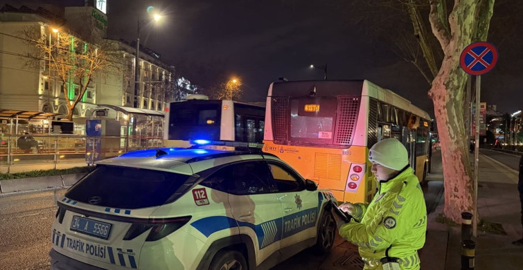 Fatih'te İETT Otobüsü Yaya Çarptı