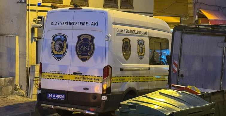 Fatih'te İnşaat Malzemeleri Dükkanında Ceset Bulundu