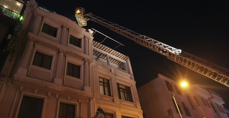 Fatih'teki Otel Yangını Kontrol Altına Alındı