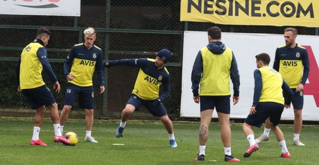 Fenerbahçe, Antalyaspor Maçının Hazırlıklarını Sürdürdü!