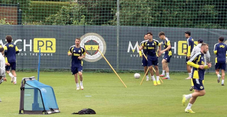 Fenerbahçe, Avusturya'da günü çift antrenmanla tamamladı