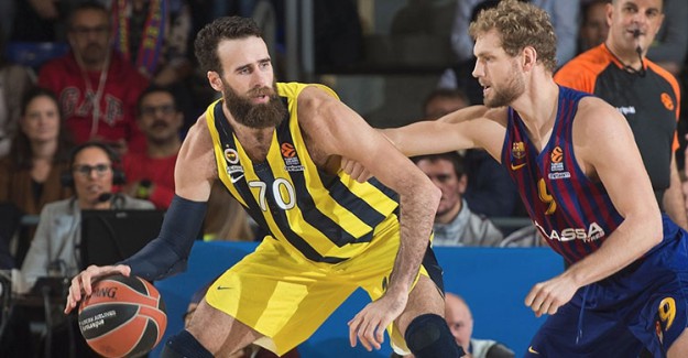 Fenerbahçe, Barcelona’yı Deplasmanda Farklı Geçti!