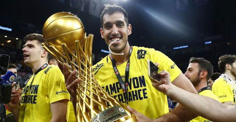 Fenerbahçe Beko'da Ahmet Düverioğlu ve Danilo Barthel ile yolların ayrılmasına karar verildi!