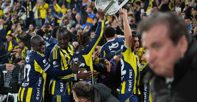 Fenerbahçe, Galatasaray ile Puan Farkını Kapatıyor