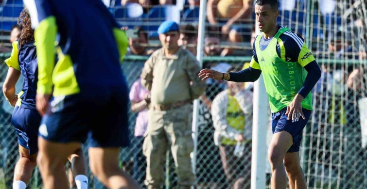 Fenerbahçe günü çift antrenmanla tamamladı