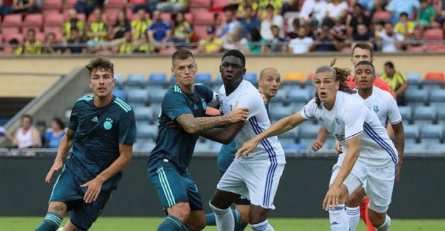 Fenerbahçe İkinci Hazırlık Maçında Mağlup!