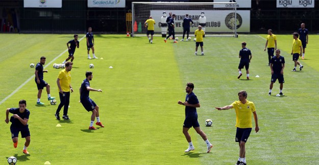 Fenerbahçe, İstanbul’da Feyenoord’u Konuk Edecek! 