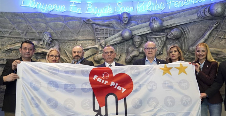 Fenerbahçe Kulübü'ne Fair Play Altın Şeref Bayrağı Töreni