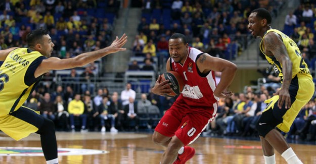 Fenerbahçe'de Kostas Sloukas Ve James Nunnally Şoku!