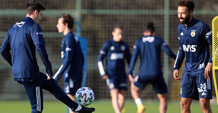 Fenerbahçe'de Mesut Ve Nazım Takımla Çalıştı