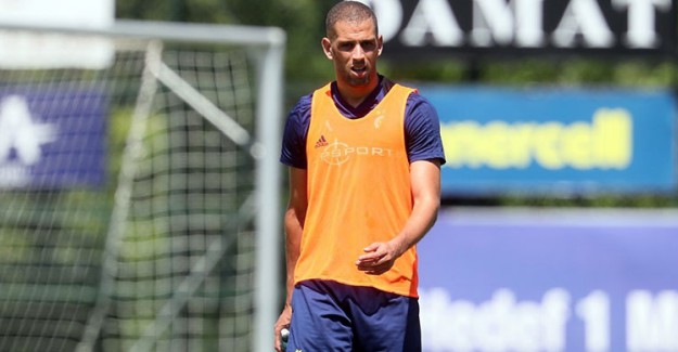 Fenerbahçe’den Slimani Açıklaması!