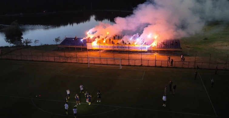 Fenerbahçeli futbolculara taraftardan akşam sürprizi
