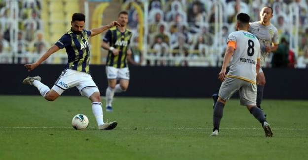 Fenerbahçeli Yıldızda Yırtık! En Az 3 Hafta Yok