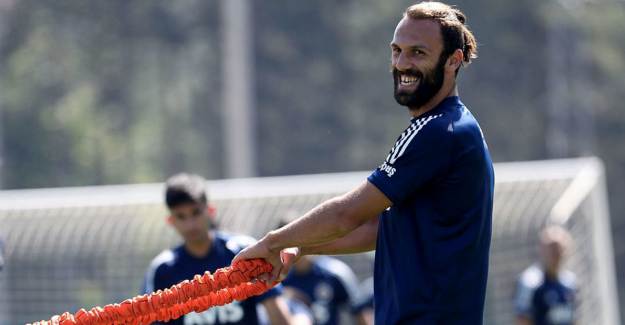 Fenerbahçe'nin Hazırlık Maçında Dikkat Çeken Detay: Muriqi ve Tolgay!