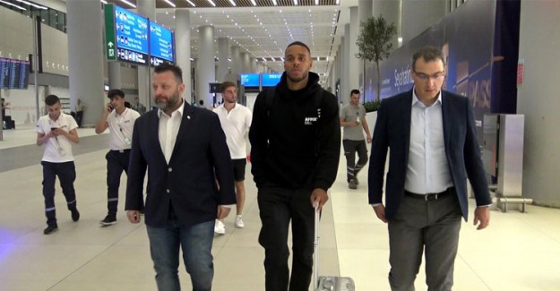 Fenerbahçe'nin Yeni Transferi Zanka İstanbul'a Geldi!