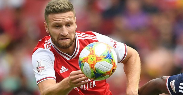 Fenerbahçe'ye Arsenal'li Stoper! Mustafi Geliyor!