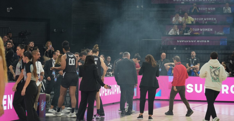 Fenerbahçe Opet-Beşiktaş Maçında Gergin Anlar