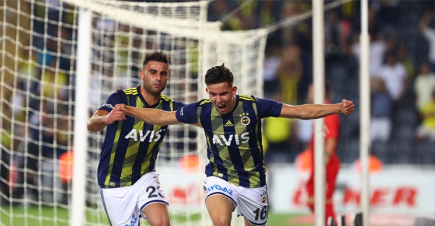 Ferdi Kadıoğlu: ''Emre Abi Her Konuda Yardımcı Oluyor''