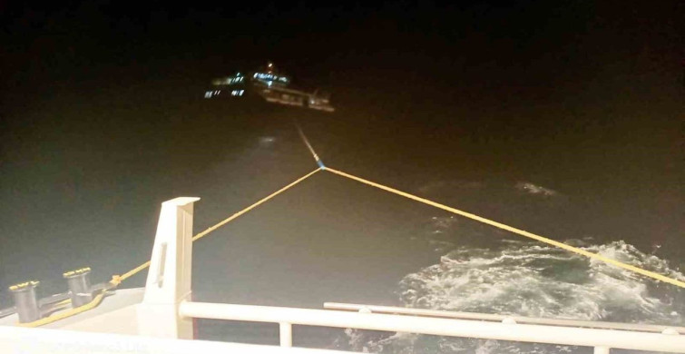 Fethiye Açıklarında Sürüklenen Tekne Kurtarıldı