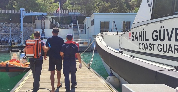 Fethiye'de Gezi Teknesinde Rahatsızlanan Kişiye Acil Tıbbi Tahliye Yapıldı