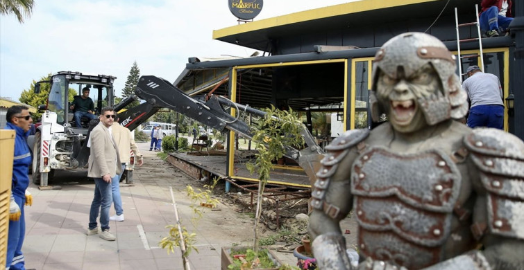 Fethiye'de İmara Aykırı Eklentilere Yıkım Başladı