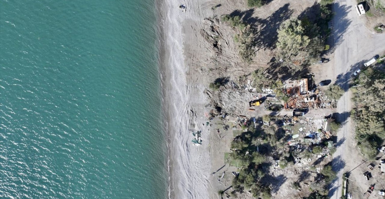 Fethiye'de İmara Aykırı Yapıların Yıkımı Devam Ediyor