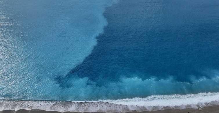 Fethiye'de Ölüdeniz Turkuaz Rengine Büründü