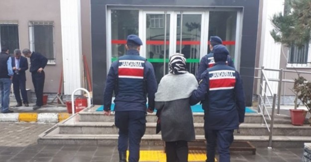 FETÖ'den Aranan Kadın Yakalandı