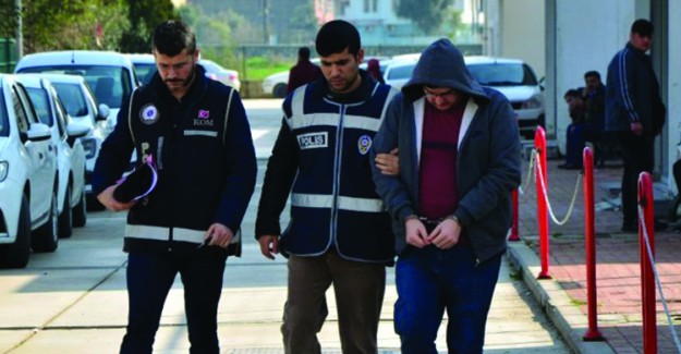 FETÖ'den Aranan Mahrem Asker İmam Adana'da Yakalandı