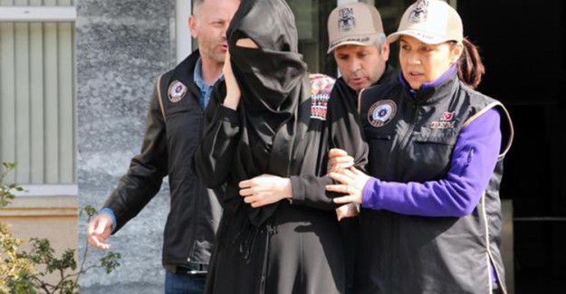 FETÖ'nün Kadın Mahrem İmamları Yakalandı