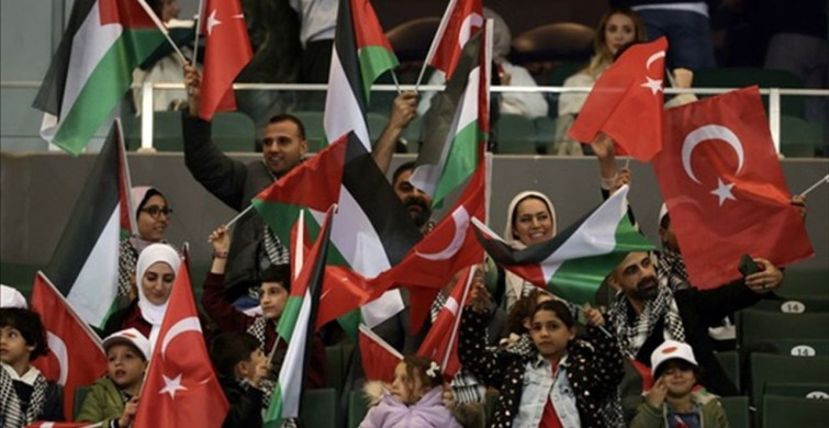 Filistinli Çocuklar Kocaeli'de Futbol Coşkusunu Yaşıyor