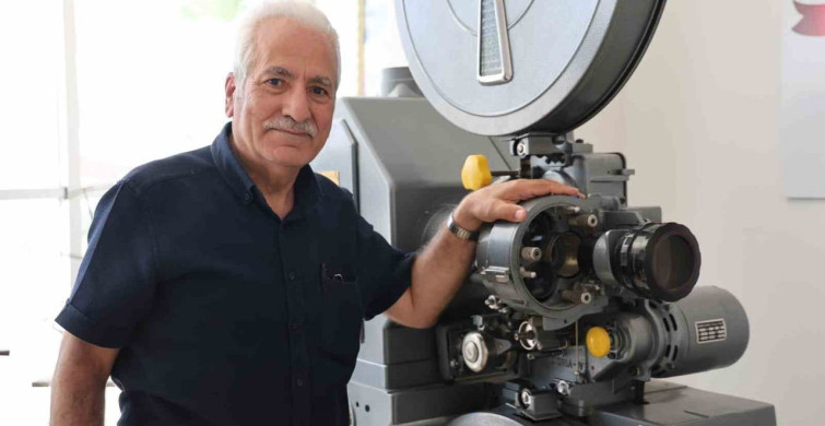 Fırat Üniversitesi'nde iletişim müzesi kuran öğretim görevlisi Recep Bağcı'nın öğrencileri için önemli katkısı