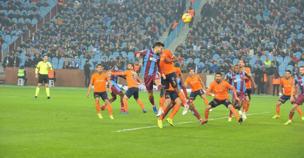 Fırtına Evinde Başakşehir'i Ağırlıyor! İşte İlk 11'ler