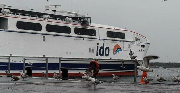 Fırtınalardan Dolayı İstanbul'da Seferler İptal Edildi