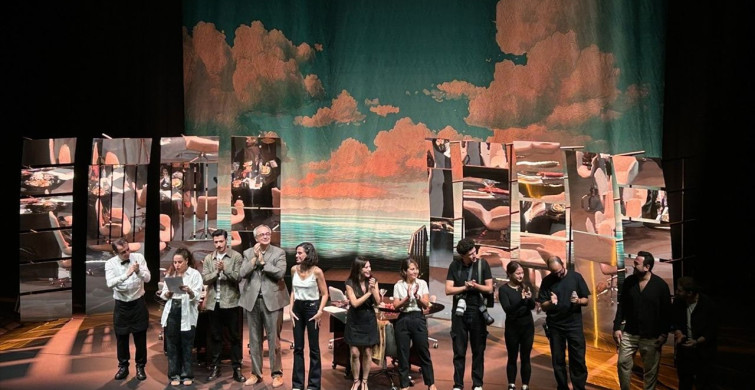 Fora Oyunu 29. İstanbul Tiyatro Festivali'nde Prömiyerini Yaptı