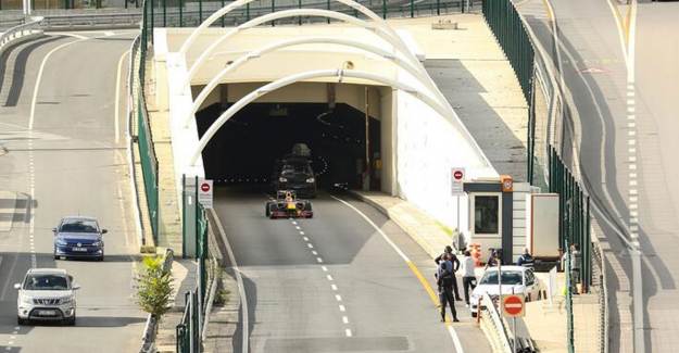 Formula 1 Araçları İstanbul Sokaklarında!