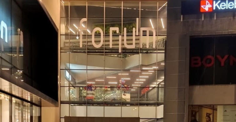 Forum Kayseri alışveriş merkezi önünde bıçaklı kavga