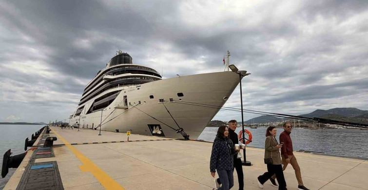 Four Seasons 1, Bodrum’a 137 Yolcu ile Geldi