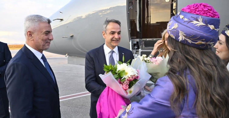 Fransa Cumhurbaşkanı Macron ve Yunanistan Başbakanı Miçotakis Ankara’da