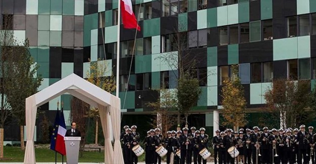 Fransa Ordusu En Garip Ekibi Topladı