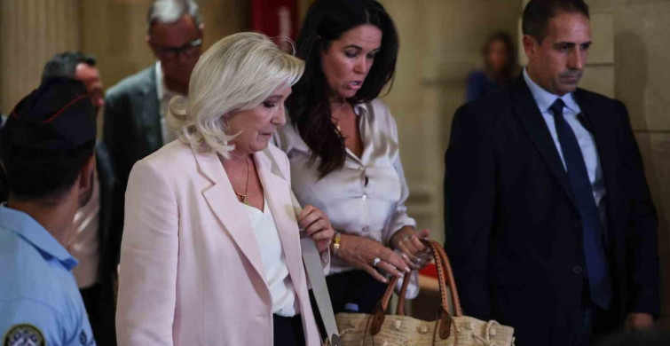 Fransa'da Marine Le Pen'e 3 yıl hapis ve 45 ay siyasi yasak