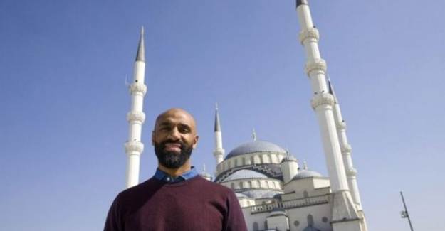 Frederic Kanoute Cami Yaptırmak İçin 1 Milyon Dolar Bağış Topladı