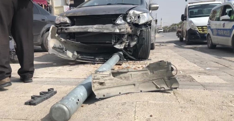 Fren Yerine Gaza Bastı, Önce Trafik Işığını Ardından 3 Yayayı Ezdi