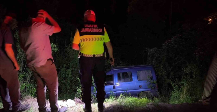 Freni patlayan araç bahçeye düştü, sürücü yaralandı