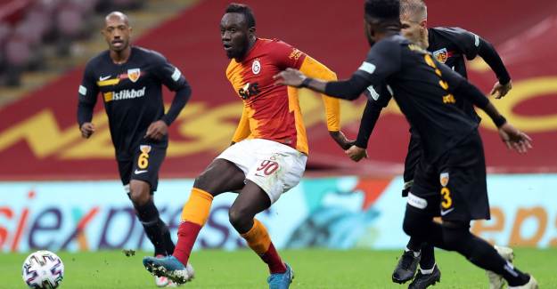 Galatasaray 9 Maçta 10 Puan Kaybetti!